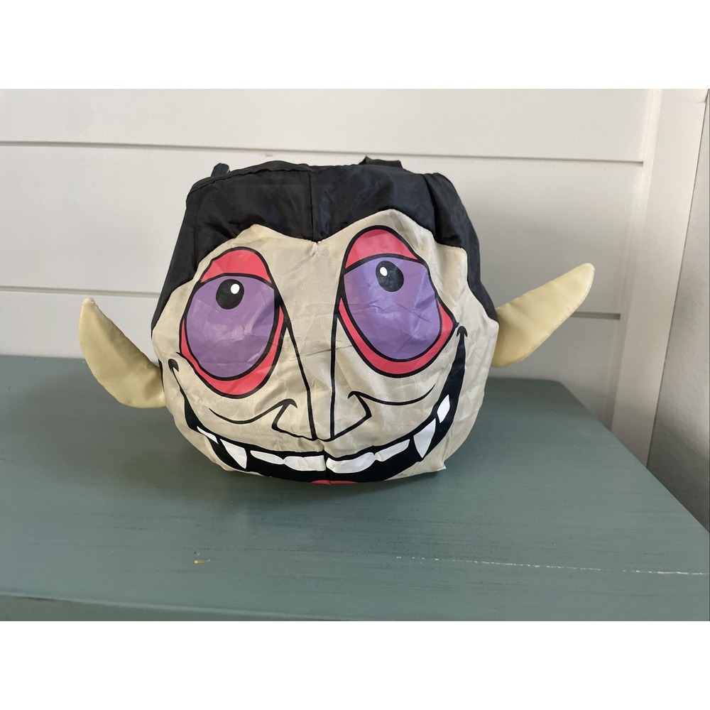 Gemmy Vampire Dracula Collapsible Halloween Trick or Treat Candy Pail